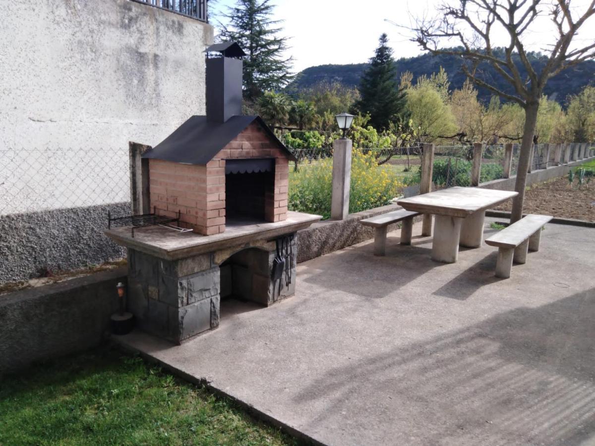 Apartamento Rural Casa Paco con chimenea y Jacuzzi exterior Aínsa Exterior foto